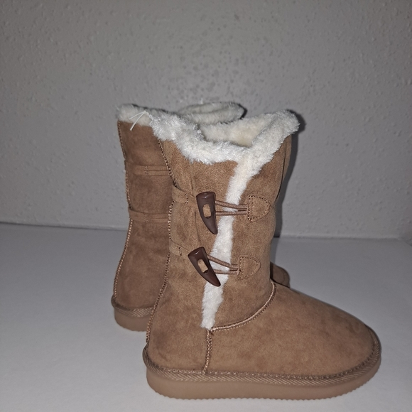 Old Navy Other - Old Navy Winter Boots 7Y Kids